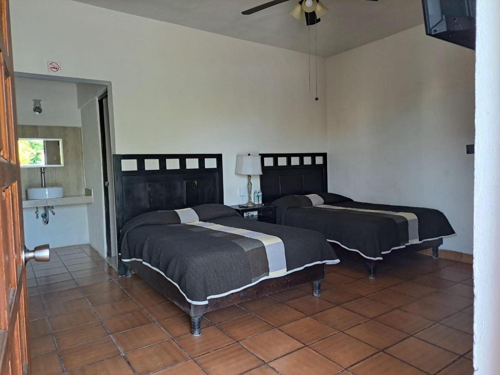 La Ilusion Hotel Campestre Y Balneario ปาร์ราส เด ลา ฟอนเต ภายนอก รูปภาพ